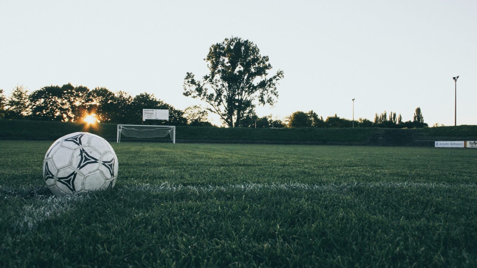(Re-)confirmed: the non-compliance with the time limits to file an appeal to the CAS is a question of admissibility - www.sportlegis.com